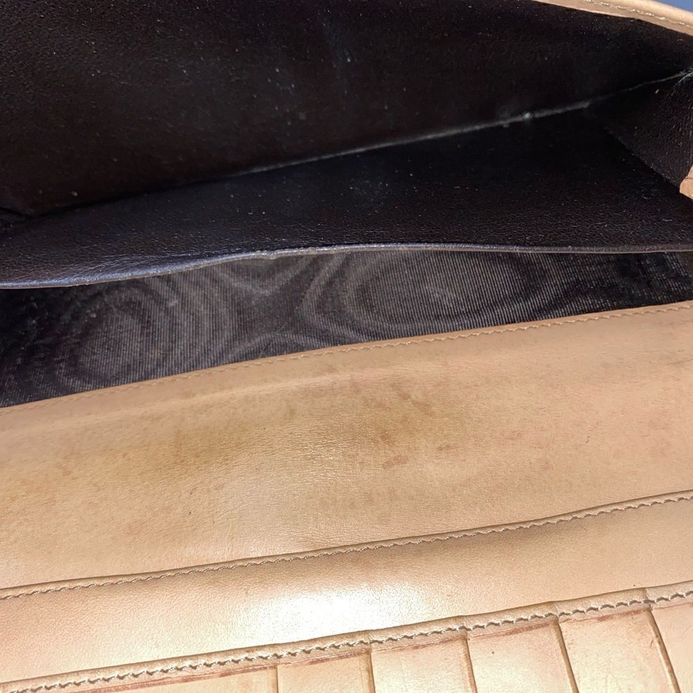 Authentic Gucci GG Logo Ling Clutch Wallet - Picture 7 of 10